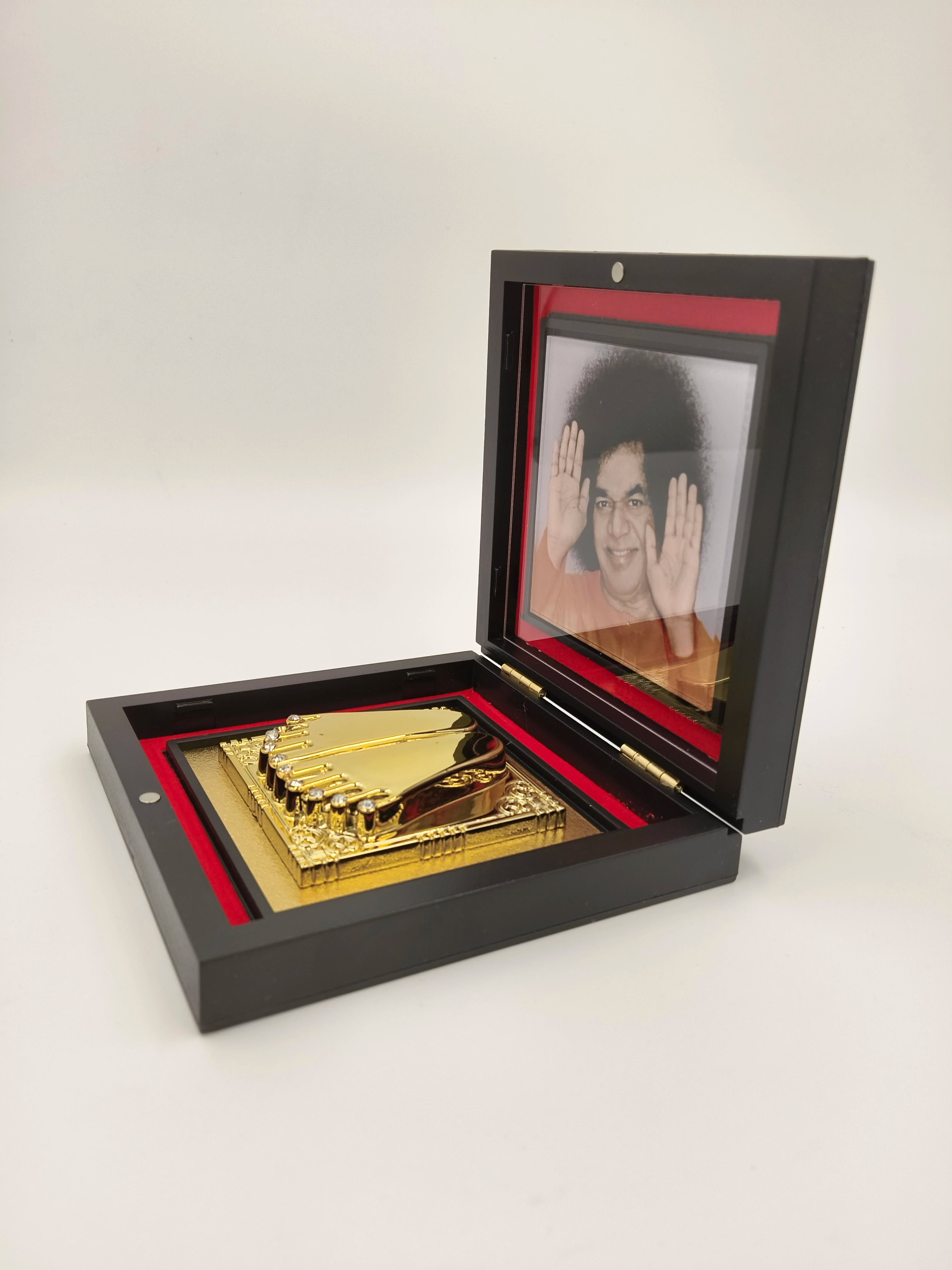 Sri Sathya Sai Baba Yantram in black display box with photo inside lid